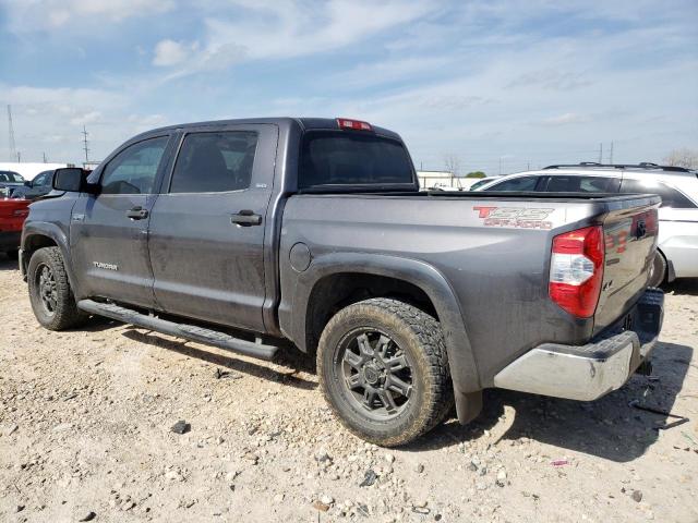 5TFDW5F11GX525213 - 2016 TOYOTA TUNDRA CREWMAX SR5 GRAY photo 2