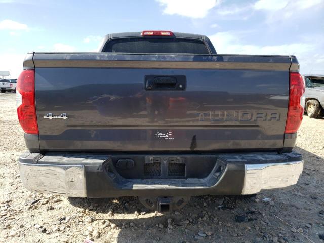 5TFDW5F11GX525213 - 2016 TOYOTA TUNDRA CREWMAX SR5 GRAY photo 6