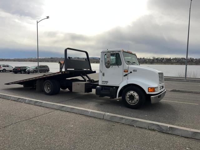 2001 INTERNATIONAL 4000 4700, 