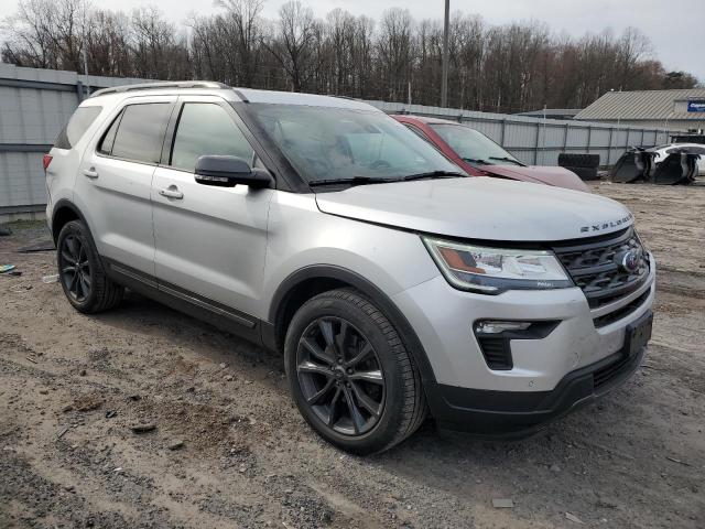 1FM5K8D87JGC11411 - 2018 FORD EXPLORER XLT SILVER photo 4