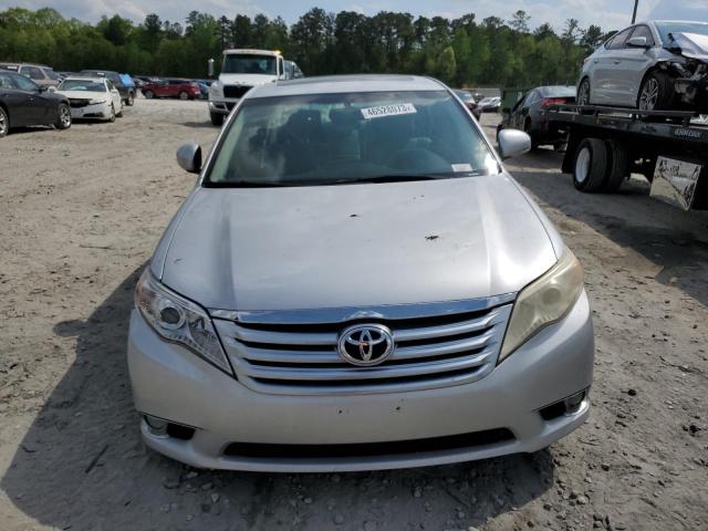 4T1BK3DB5CU447609 - 2012 TOYOTA AVALON BASE SILVER photo 5