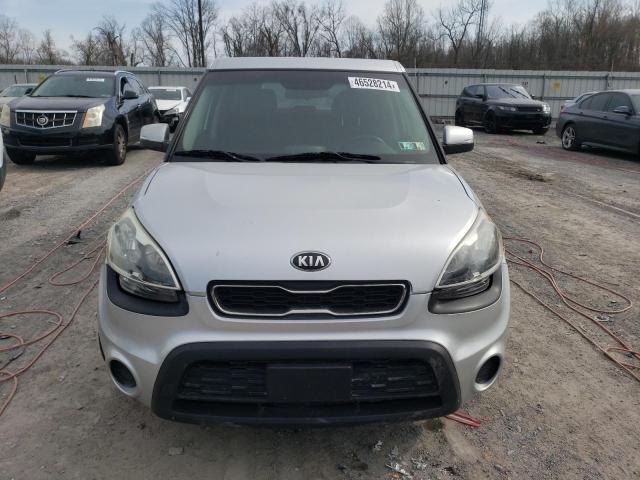 KNDJT2A60D7566411 - 2013 KIA SOUL + SILVER photo 5