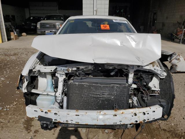 2C3CK6CT9BH574065 - 2011 CHRYSLER 300C WHITE photo 5