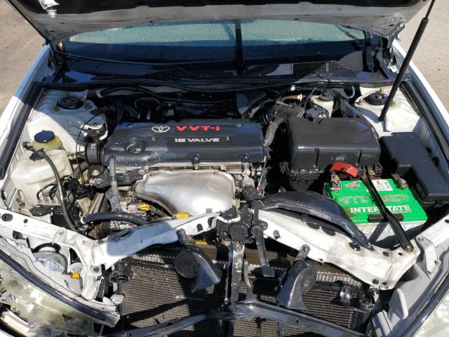 4T1BE32K05U635810 - 2005 TOYOTA CAMRY LE WHITE photo 11