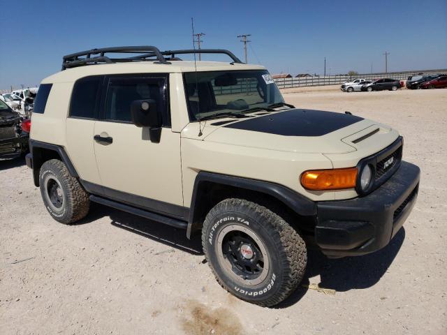 JTEBU4BF9AK095679 - 2010 TOYOTA FJ CRUISER WHITE photo 4