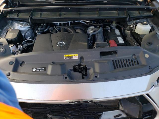 5TDGZRAH0MS534051 - 2021 TOYOTA HIGHLANDER XLE SILVER photo 12