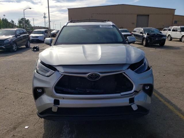 5TDGZRAH0MS534051 - 2021 TOYOTA HIGHLANDER XLE SILVER photo 5
