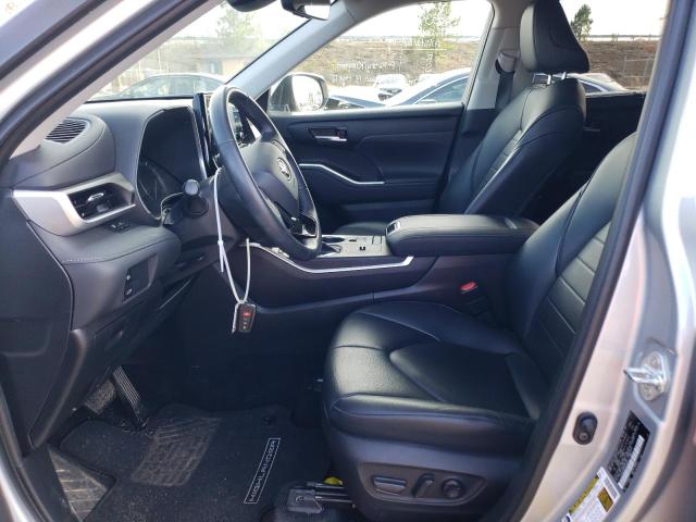 5TDGZRAH0MS534051 - 2021 TOYOTA HIGHLANDER XLE SILVER photo 7