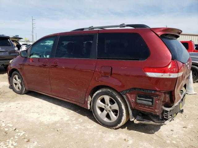 5TDKK3DC3BS124000 - 2011 TOYOTA SIENNA LE RED photo 2