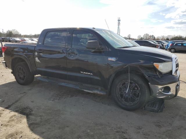 5TFDW5F1XDX280939 - 2013 TOYOTA TUNDRA CREWMAX SR5 BLACK photo 4