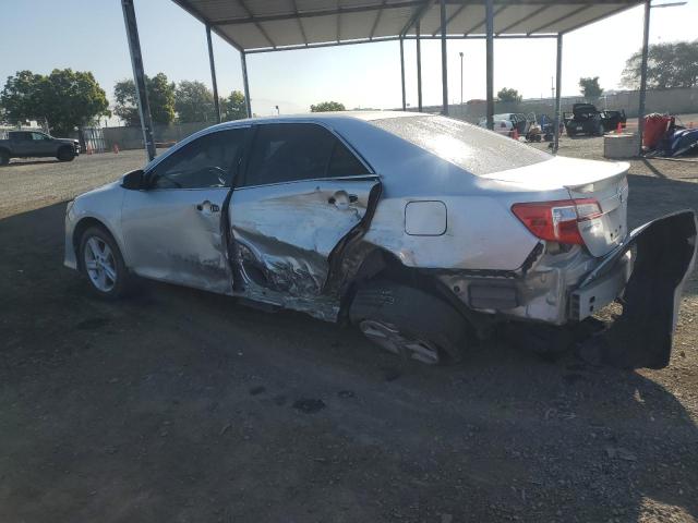 4T1BF1FKXCU092247 - 2012 TOYOTA CAMRY BASE SILVER photo 2