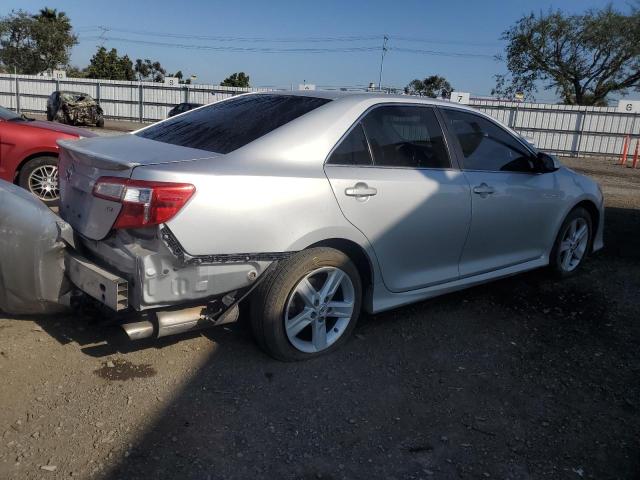 4T1BF1FKXCU092247 - 2012 TOYOTA CAMRY BASE SILVER photo 3