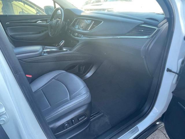 5GAERBKW1JJ275088 - 2018 BUICK ENCLAVE ESSENCE 白色 照片 5