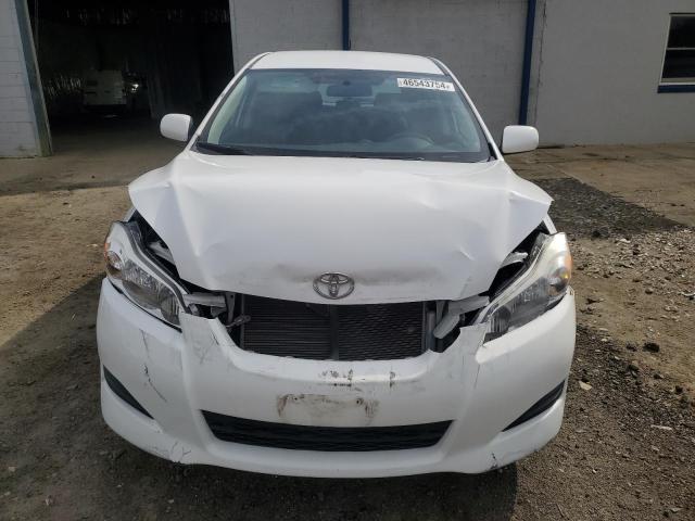 2T1KU4EE0CC913621 - 2012 TOYOTA COROLLA MA WHITE photo 5