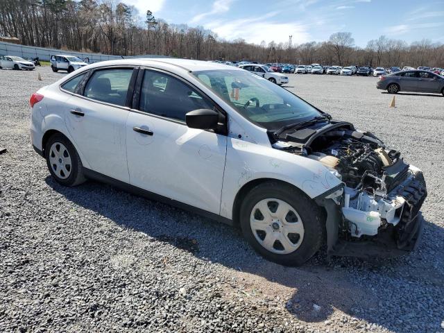 1FADP3E26JL202341 - 2018 FORD FOCUS S WHITE photo 4