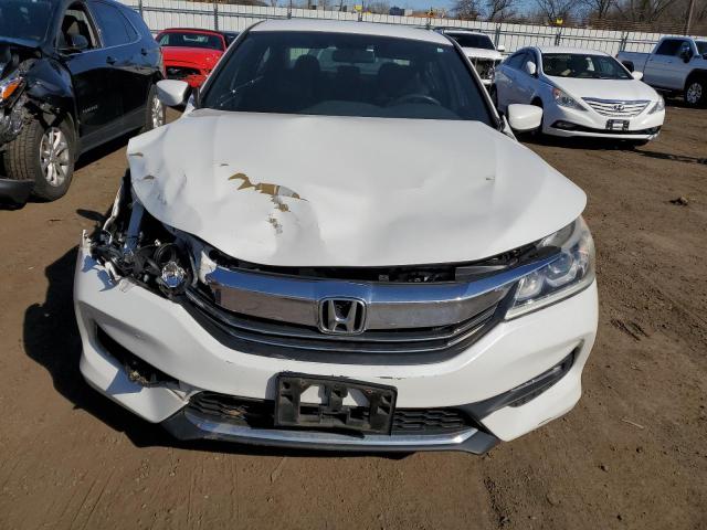 1HGCR2F5XGA174875 - 2016 HONDA ACCORD SPORT WHITE photo 5