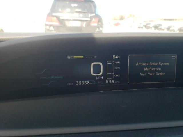 JTDKARFP9J3079618 - 2018 TOYOTA PRIUS PRIM 红色 照片 9