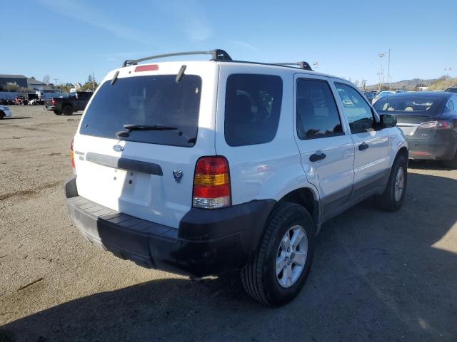 1FMYU93186KC93736 - 2006 FORD ESCAPE XLT WHITE photo 3