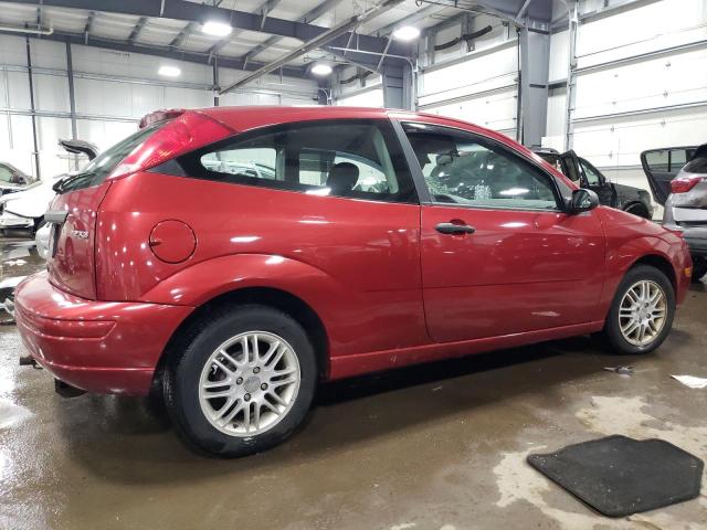 3FAFP31N55R159630 - 2005 FORD FOCUS ZX3 RED photo 3