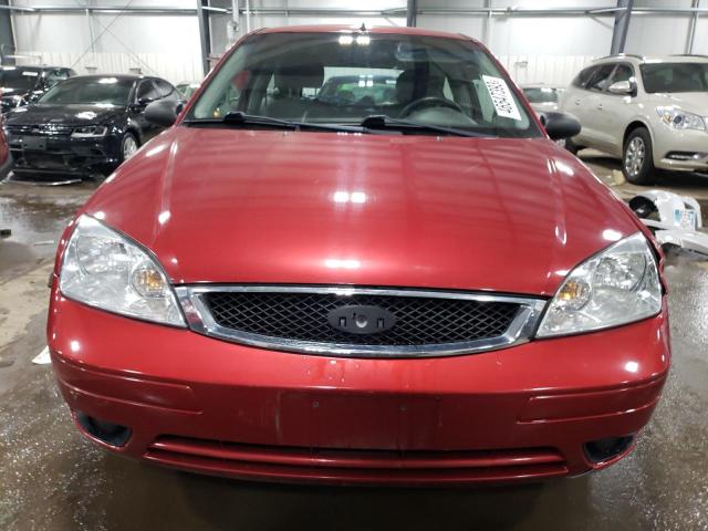 3FAFP31N55R159630 - 2005 FORD FOCUS ZX3 RED photo 5