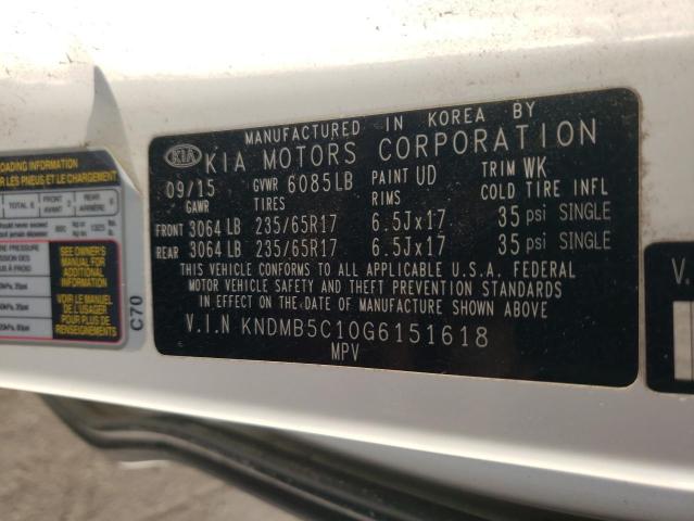 KNDMB5C10G6151618 - 2016 KIA SEDONA LX WHITE photo 12