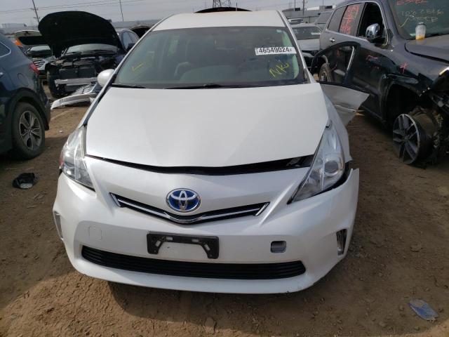 JTDZN3EU8C3040786 - 2012 TOYOTA PRIUS V WHITE photo 5