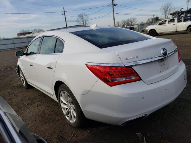 1G4GB5G34GF105858 - 2016 BUICK LACROSSE WHITE photo 2