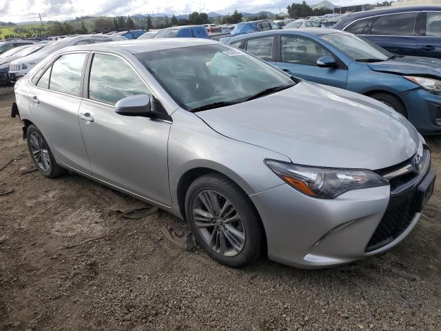 4T1BF1FK5FU902498 - 2015 TOYOTA CAMRY LE SILVER photo 4