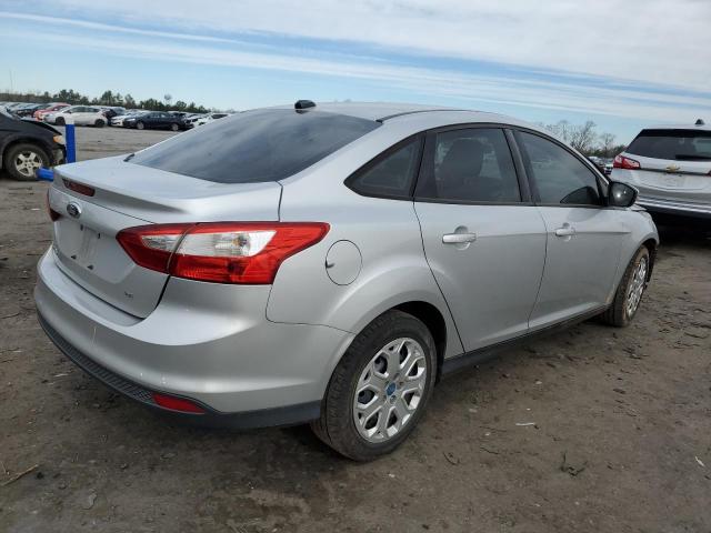 1FAHP3F26CL232586 - 2012 FORD FOCUS SE GRAY photo 3