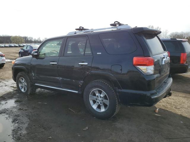 JTEBU5JR6D5138590 - 2013 TOYOTA 4RUNNER SR5 BLACK photo 2