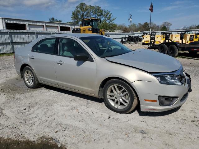 3FAHP0GA1AR269533 - 2010 FORD FUSION S GOLD photo 4