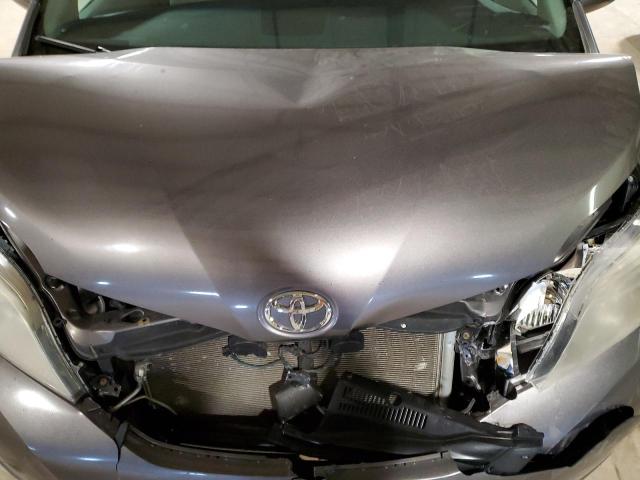 5TDKK3DC4BS103544 - 2011 TOYOTA SIENNA LE GRAY photo 12