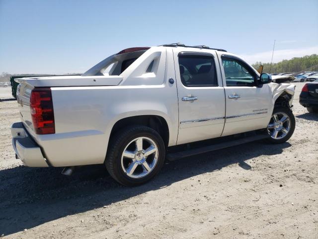 3GNTKGE75DG107768 - 2013 CHEVROLET AVALANCHE LTZ BEIGE photo 3