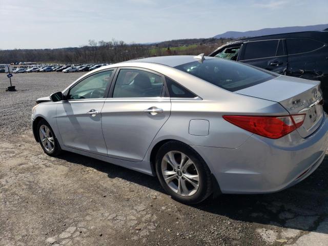 5NPEC4AC6DH566055 - 2013 HYUNDAI SONATA SE SILVER photo 2