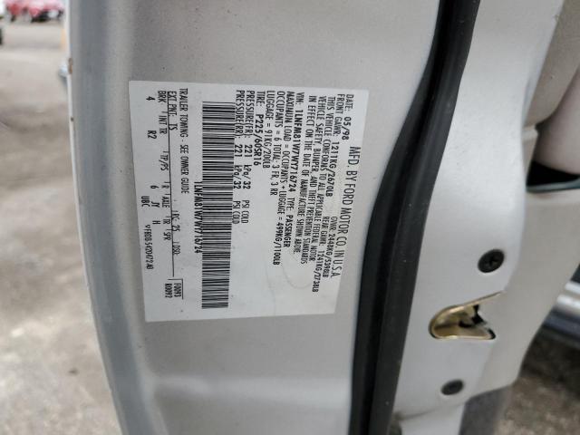 1LNFM81W7WY716724 - 1998 LINCOLN TOWN CAR EXECUTIVE SILVER photo 12