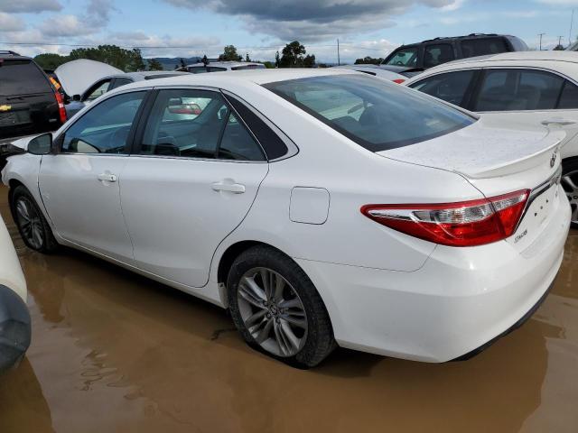 4T1BF1FK2GU262591 - 2016 TOYOTA CAMRY LE WHITE photo 2