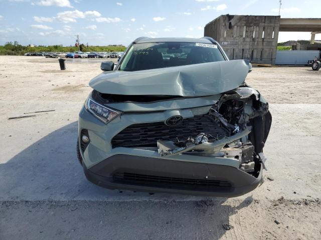 2T3W1RFV3KC022797 - 2019 TOYOTA RAV4 XLE GRAY photo 5