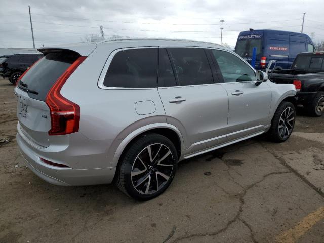 YV4A22PK5N1811583 - 2022 VOLVO XC90 T6 MOMENTUM SILVER photo 3