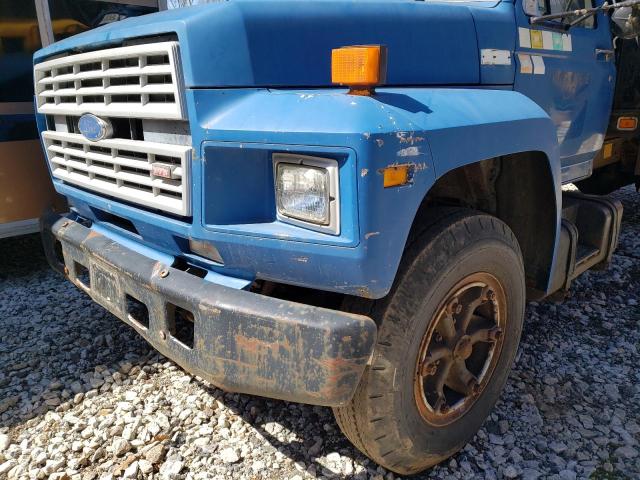 1FDNF70H0FVA57096 - 1985 FORD F700 BLUE photo 9