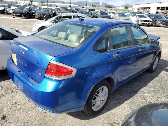 1FAHP3FN4AW232334 - 2010 FORD FOCUS SE BLUE photo 3