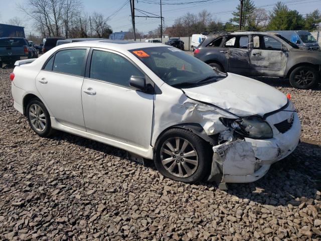 1NXBU4EE2AZ240276 - 2010 TOYOTA COROLLA BASE WHITE photo 4