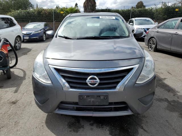 3N1CN7AP1GL828478 - 2016 NISSAN VERSA S GRAY photo 5