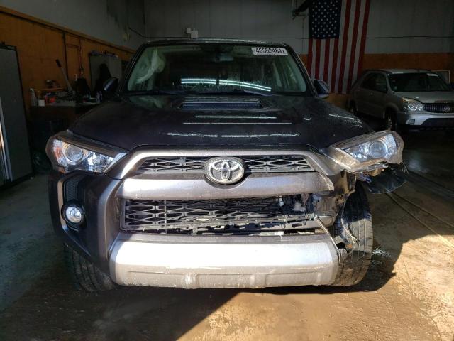 JTEBU5JR9K5731440 - 2019 TOYOTA 4RUNNER SR5 GRAY photo 5