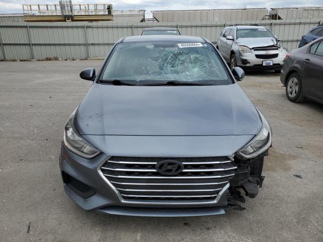 3KPC24A31KE076537 - 2019 HYUNDAI ACCENT SE GRAY photo 5