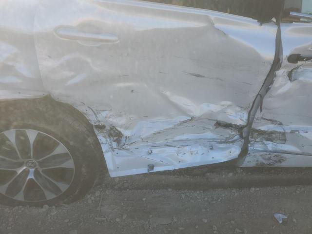 5TDGZRAH4NS557463 - 2022 TOYOTA HIGHLANDER XLE 白色 照片 11