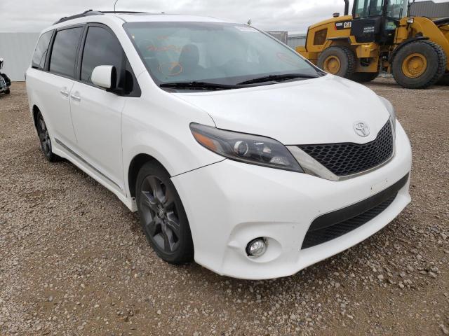 5TDXK3DC1GS702866 - 2016 TOYOTA SIENNA SE WHITE photo 1