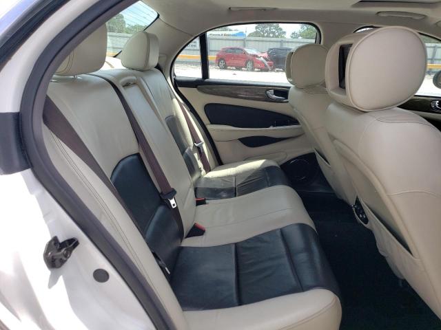 SAJWA73B74TG16719 - 2004 JAGUAR XJR S WHITE photo 10