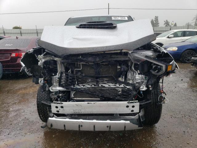 JTEBU5JR3J5530132 - 2018 TOYOTA 4RUNNER SR5/SR5 PREMIUM 银色 照片 5