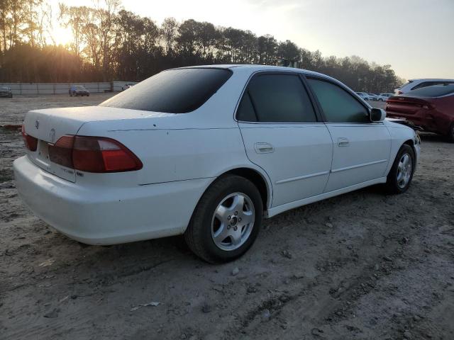 1HGCG1656WA020517 - 1998 HONDA ACCORD EX WHITE photo 3