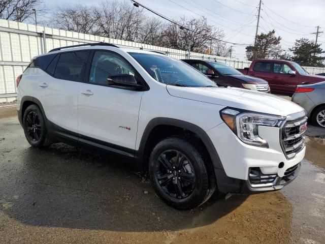 3GKALYEG6PL247931 - 2023 GMC TERRAIN AT4 WHITE photo 4